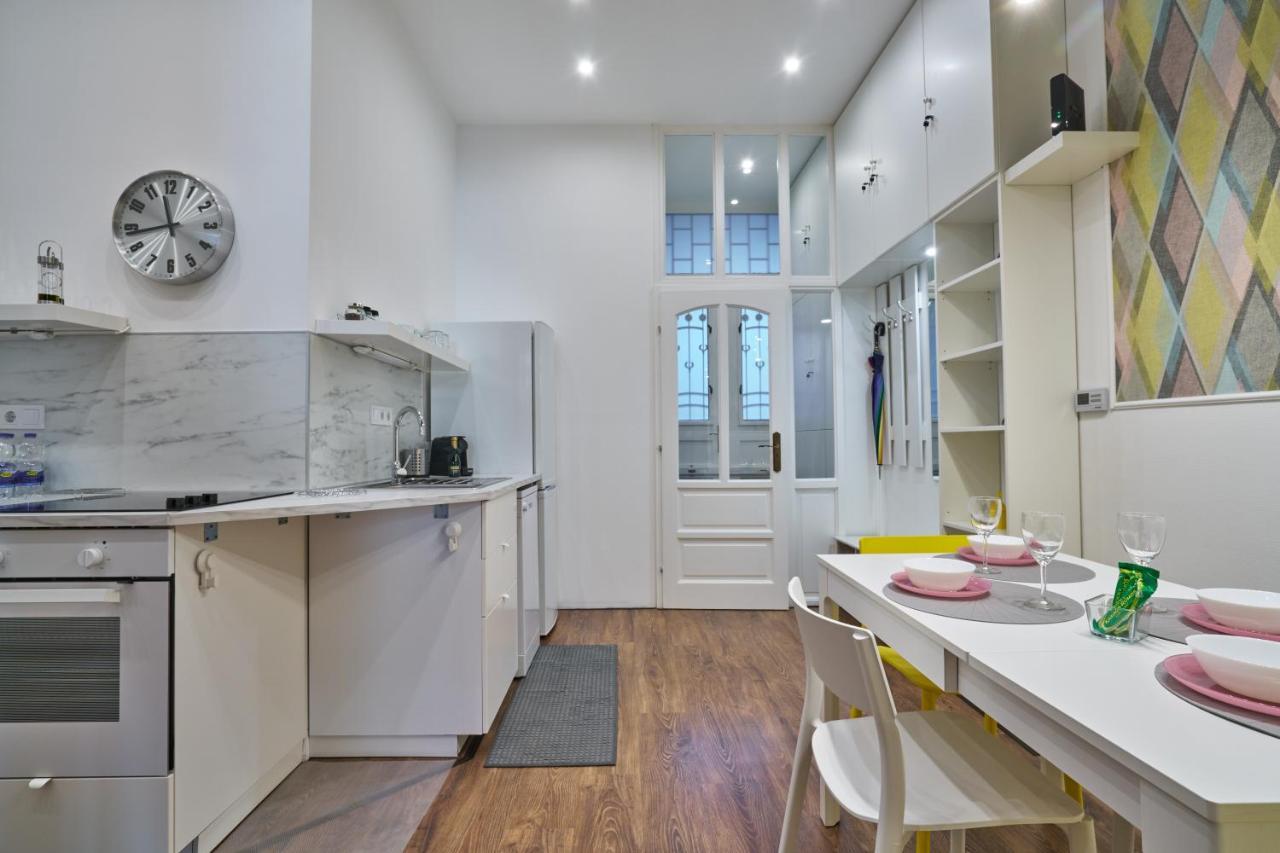 Nanirol Apartment At Gellert Bath Budapest Exterior photo