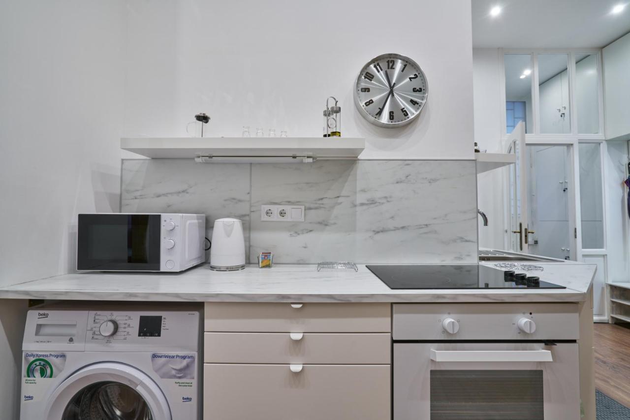 Nanirol Apartment At Gellert Bath Budapest Exterior photo