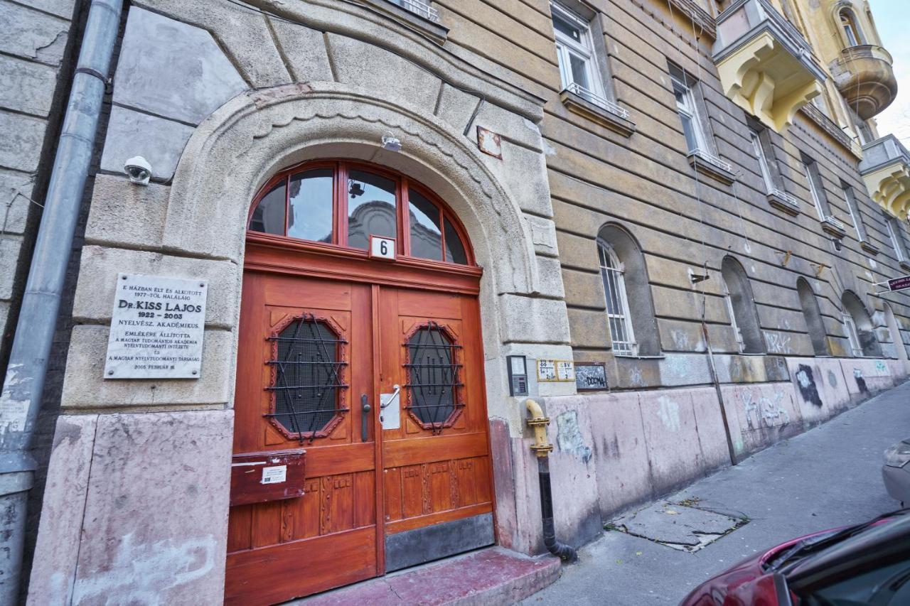 Nanirol Apartment At Gellert Bath Budapest Exterior photo